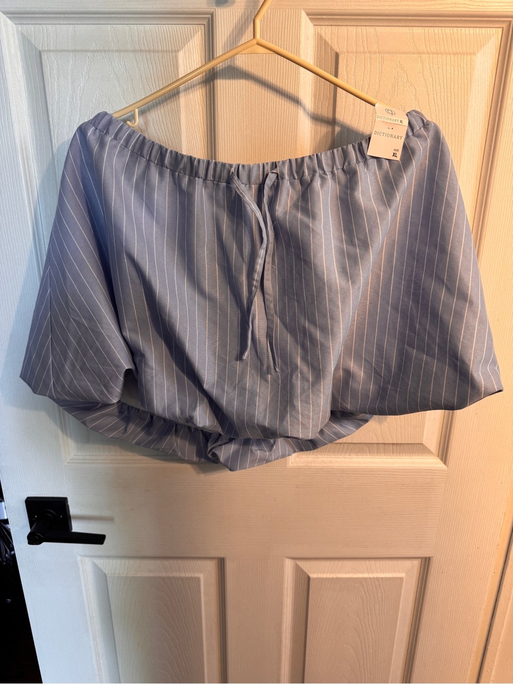 Pin striped bubble skirt